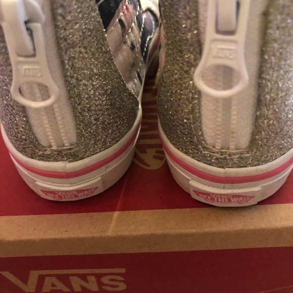 Kids Vans - Picture 2 of 6